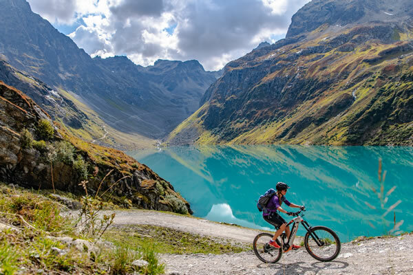 E-Biken in St. Anton am Arlberg